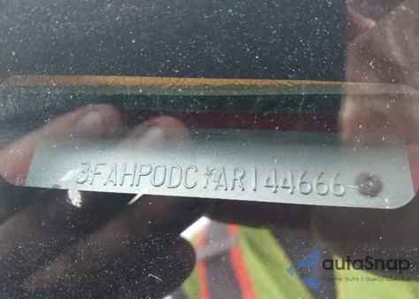 2010 Ford Fusion Sport z USA, uszkodzony, nr VIN 3FAHP0DC1AR144666